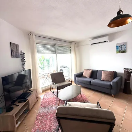 Terrace, Aircon Garage, Elevator, Near Downtown *