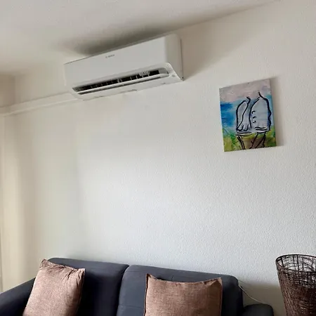 Terrace, Aircon Garage, Elevator, Near Downtown شقة سُت