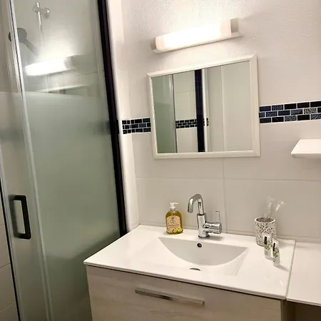 Lejlighed Terrace, Aircon Garage, Elevator, Near Downtown