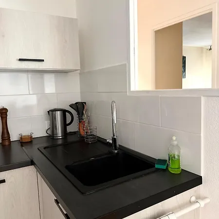 Terrace, Aircon Garage, Elevator, Near Downtown * سُت