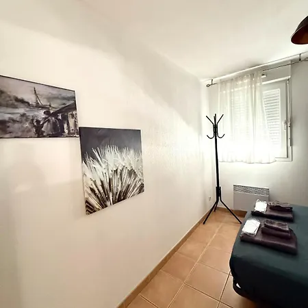 Terrace, Aircon Garage, Elevator, Near Downtown *